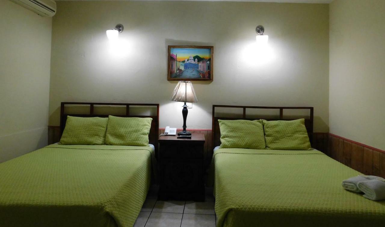 Hotel Meson De Maria Antiguo Cuscatlán Exterior photo